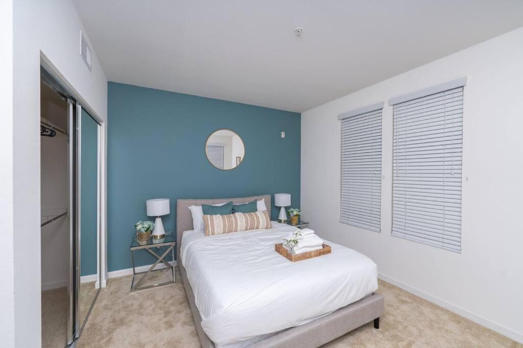 Amazing 2 Bedroom 7 Min From Disneyland W Free Parking 애너하임 외부 사진