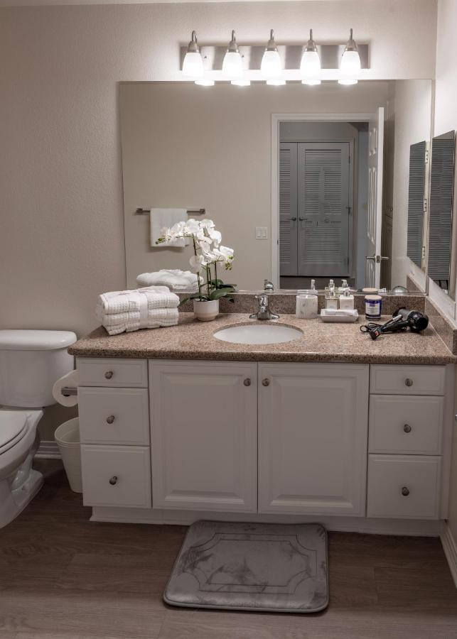 Amazing 2 Bedroom 7 Min From Disneyland W Free Parking 애너하임 외부 사진