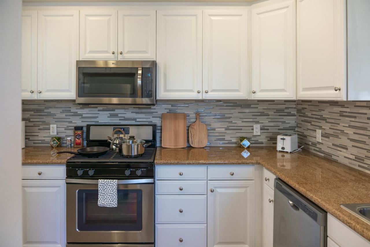 Amazing 2 Bedroom 7 Min From Disneyland W Free Parking 애너하임 외부 사진