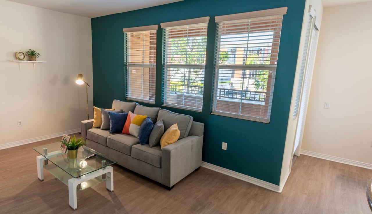 Amazing 2 Bedroom 7 Min From Disneyland W Free Parking 애너하임 외부 사진