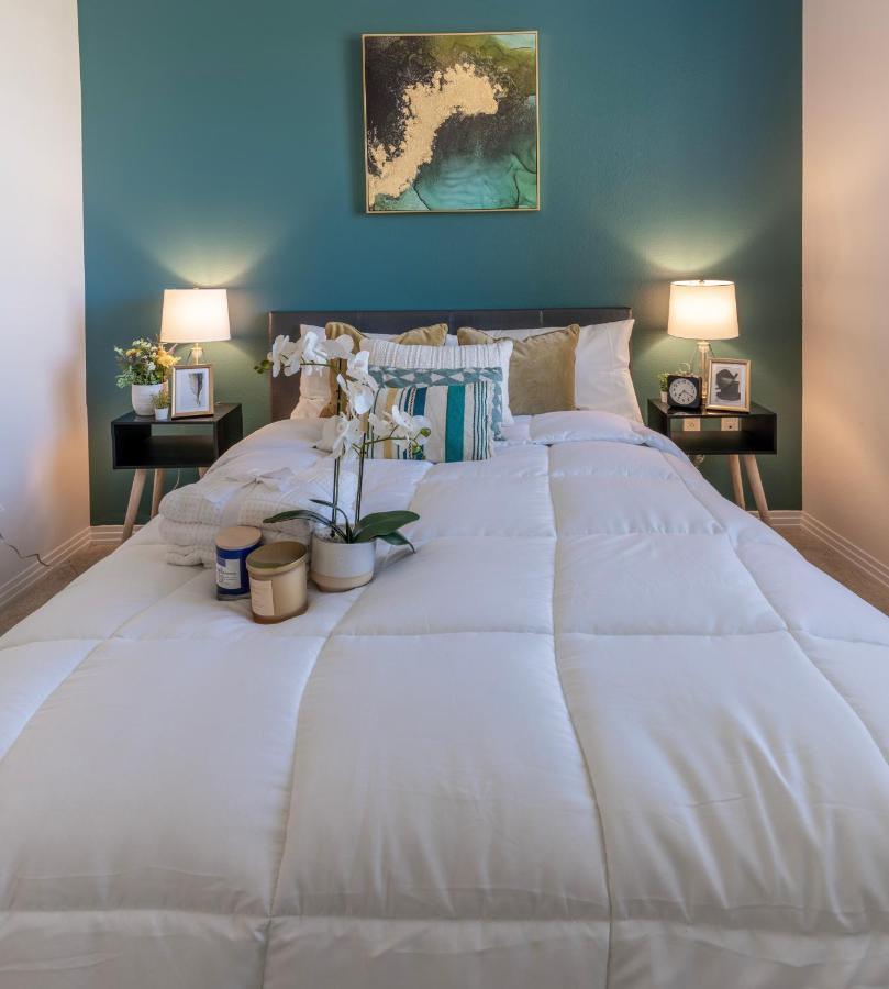 Amazing 2 Bedroom 7 Min From Disneyland W Free Parking 애너하임 외부 사진